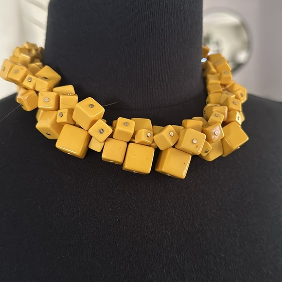Adjustable Yellow Square Beaded Necklace - Picture 7 of 7